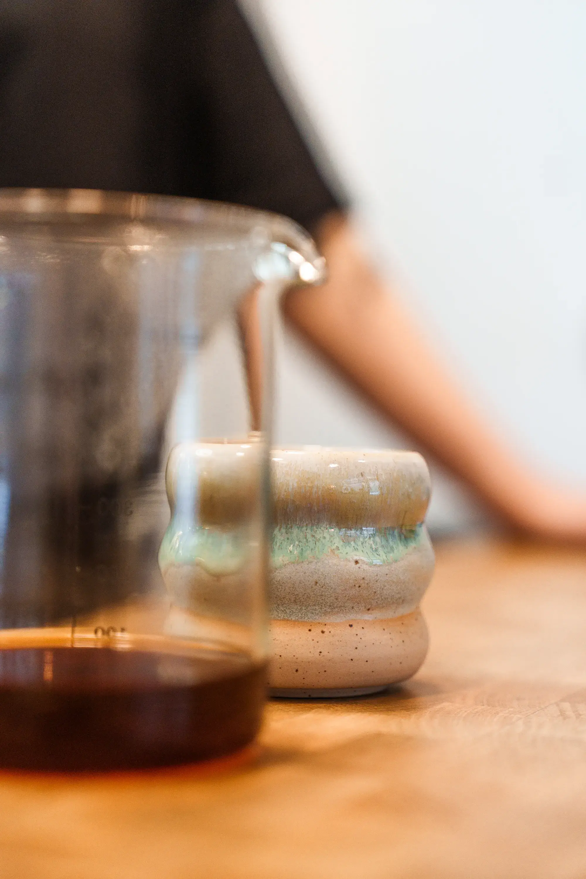 Autorská keramika a designové produkty v Kafe Grohova z dílny Studio Grohova